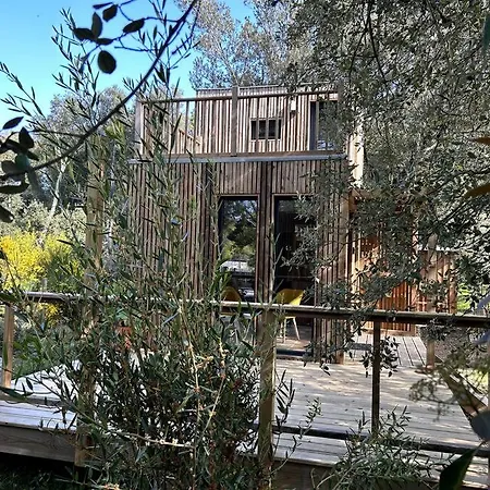 Ma Sous Les Arbres דירה