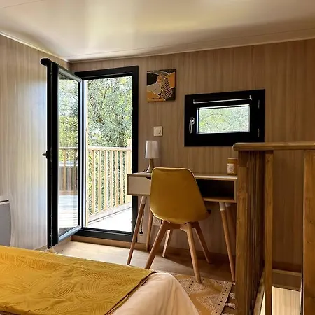 Ma Sous Les Arbres * סולאק-סור-מר