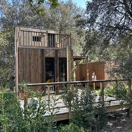 Апартаменты Ma Sous Les Arbres